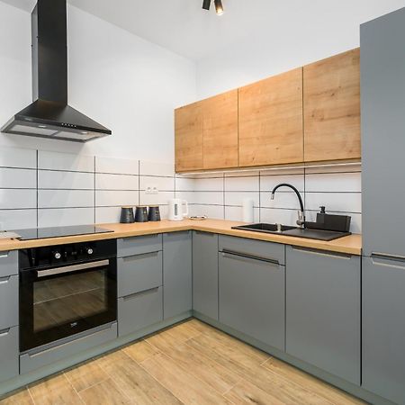 Premium Apartments Poznan Airport By Noclegi Renters Luaran gambar