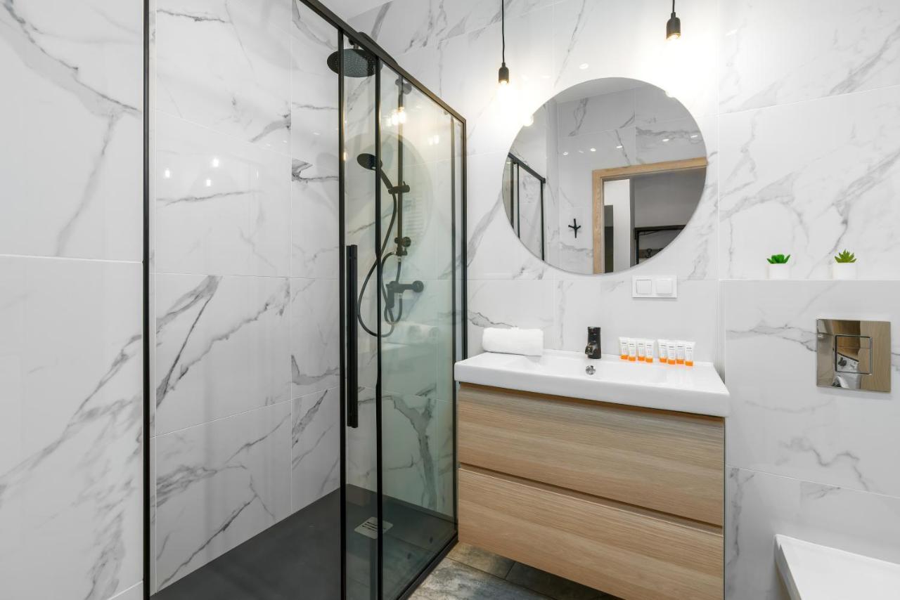 Premium Apartments Poznan Airport By Noclegi Renters Luaran gambar