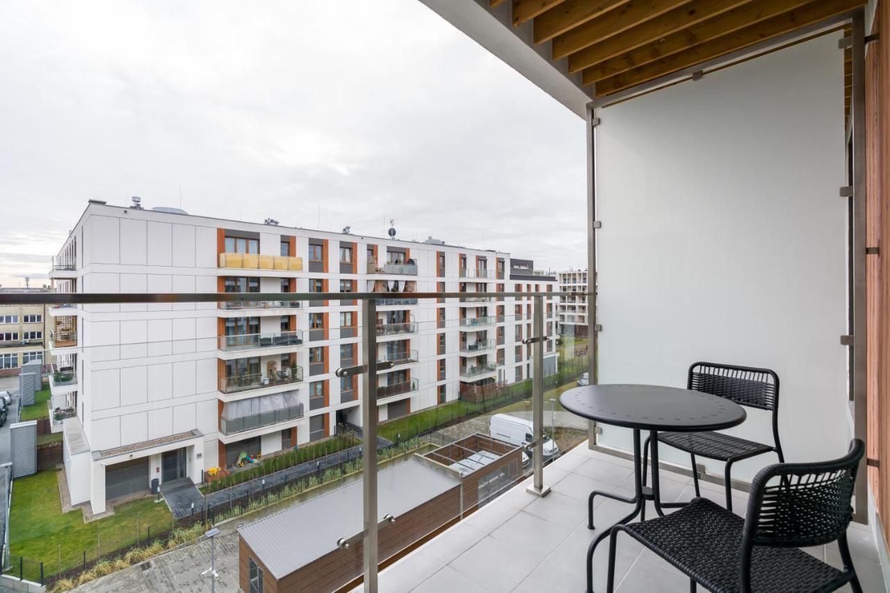 Premium Apartments Poznan Airport By Noclegi Renters Luaran gambar