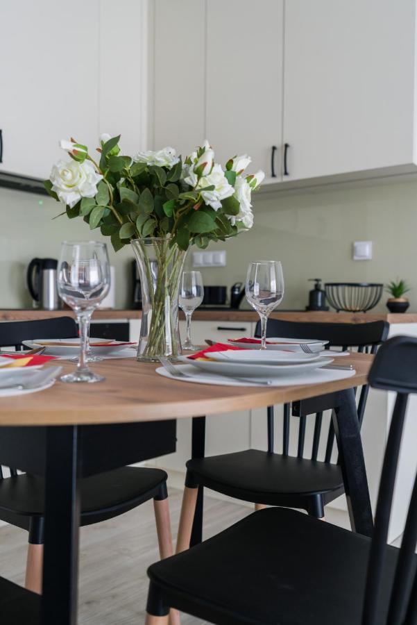 Premium Apartments Poznan Airport By Noclegi Renters Luaran gambar