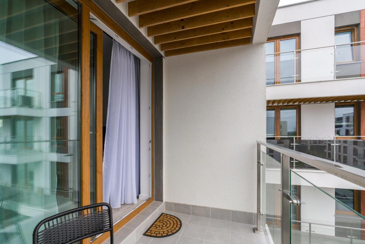 Premium Apartments Poznan Airport By Noclegi Renters Luaran gambar