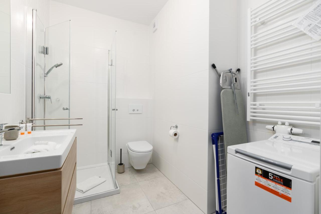 Premium Apartments Poznan Airport By Noclegi Renters Luaran gambar