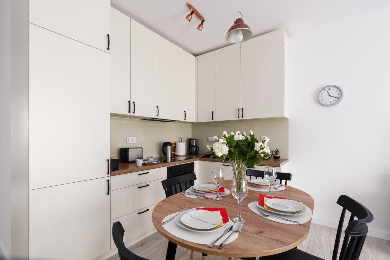 Premium Apartments Poznan Airport By Noclegi Renters Luaran gambar