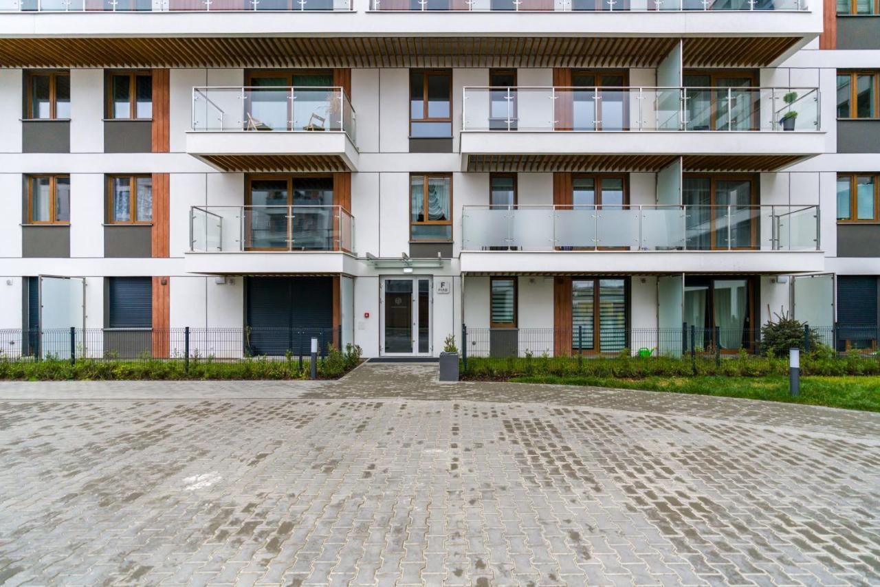 Premium Apartments Poznan Airport By Noclegi Renters Luaran gambar