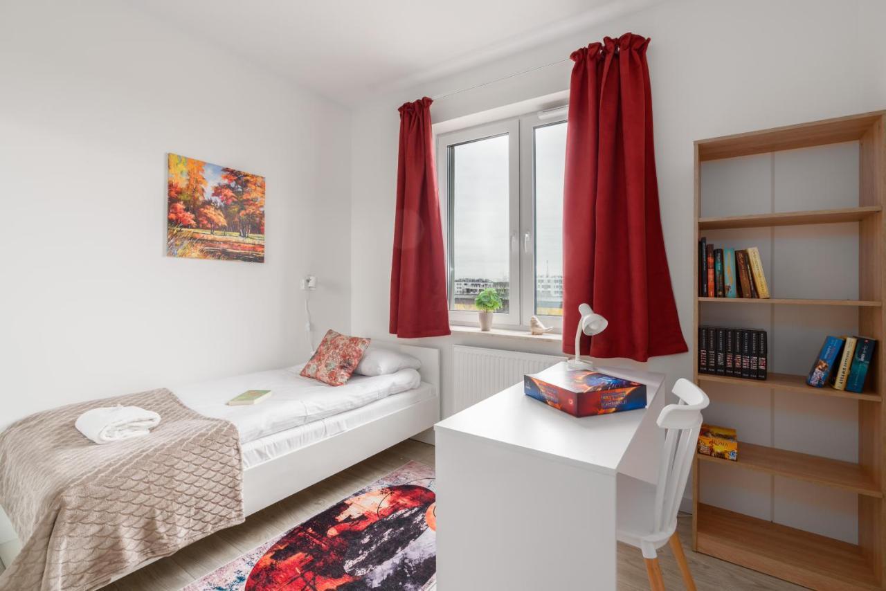 Premium Apartments Poznan Airport By Noclegi Renters Luaran gambar